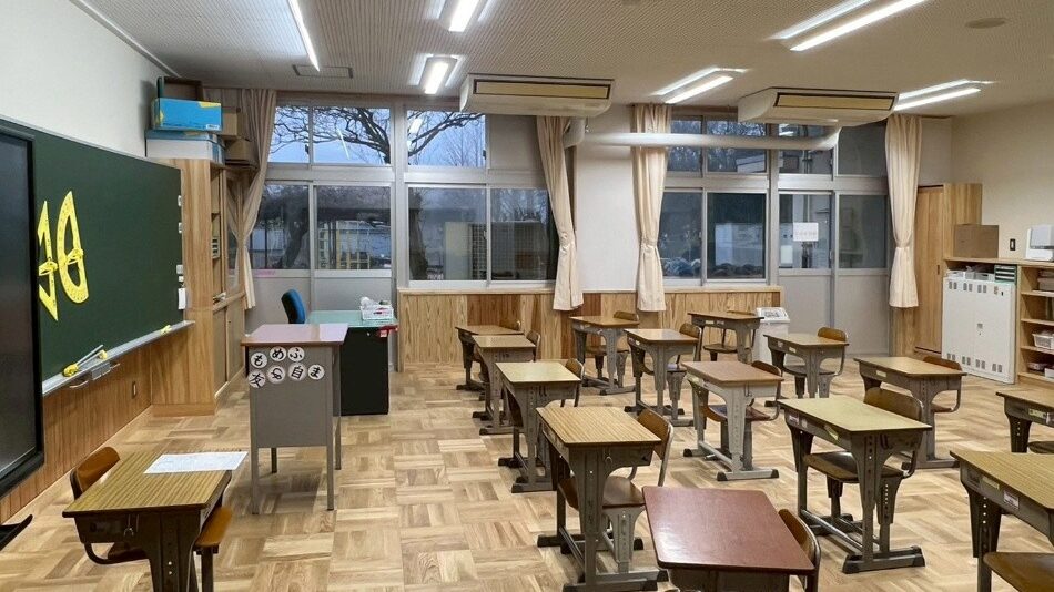 真瀬小学校_改修後普通教室